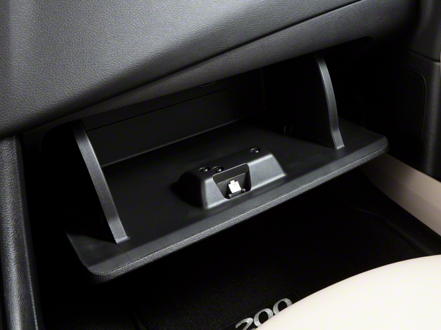 2013 Chrysler 200 LX