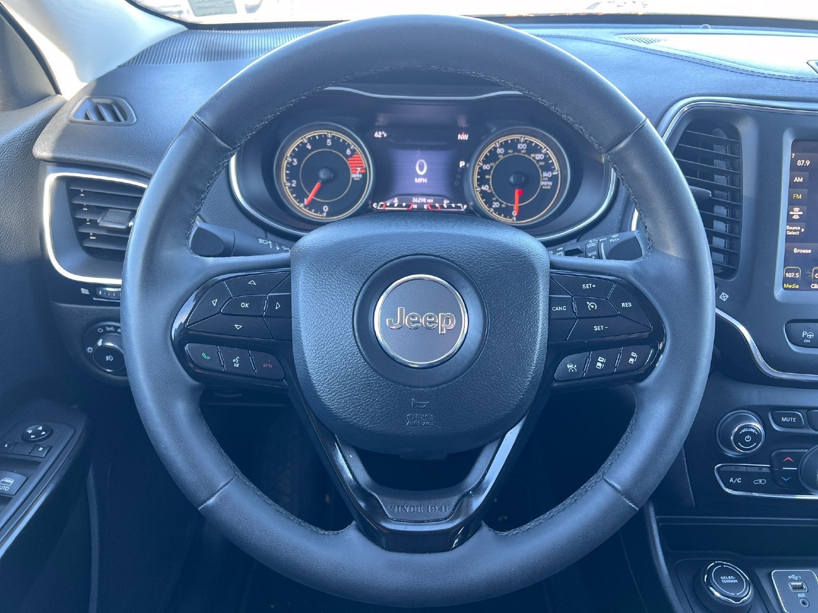 2023 Jeep Cherokee Altitude Lux