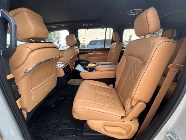 2022 Jeep Grand Wagoneer Series III