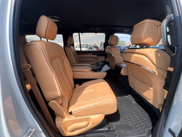 2022 Jeep Grand Wagoneer Series III