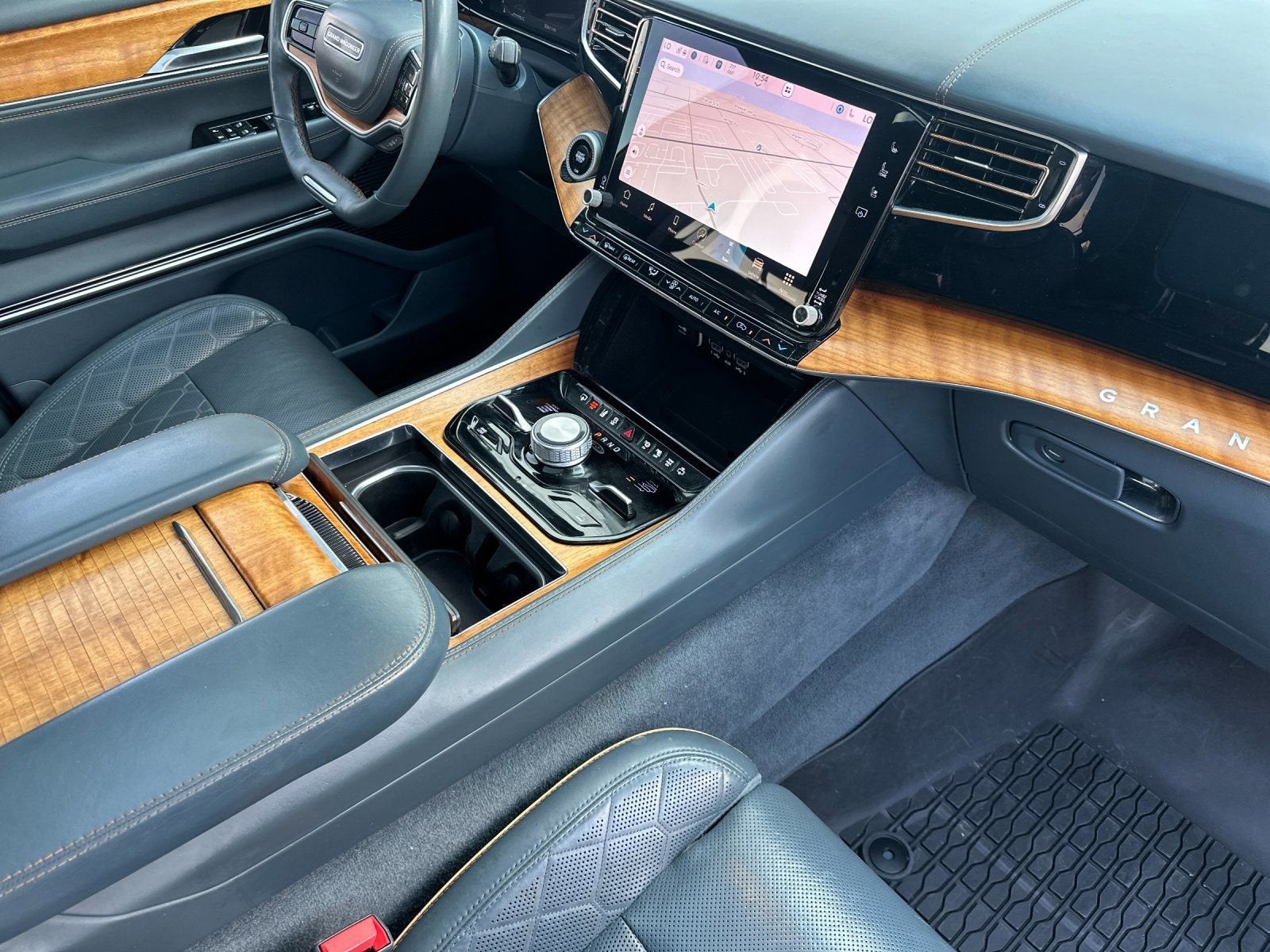 2022 Jeep Grand Wagoneer Series III