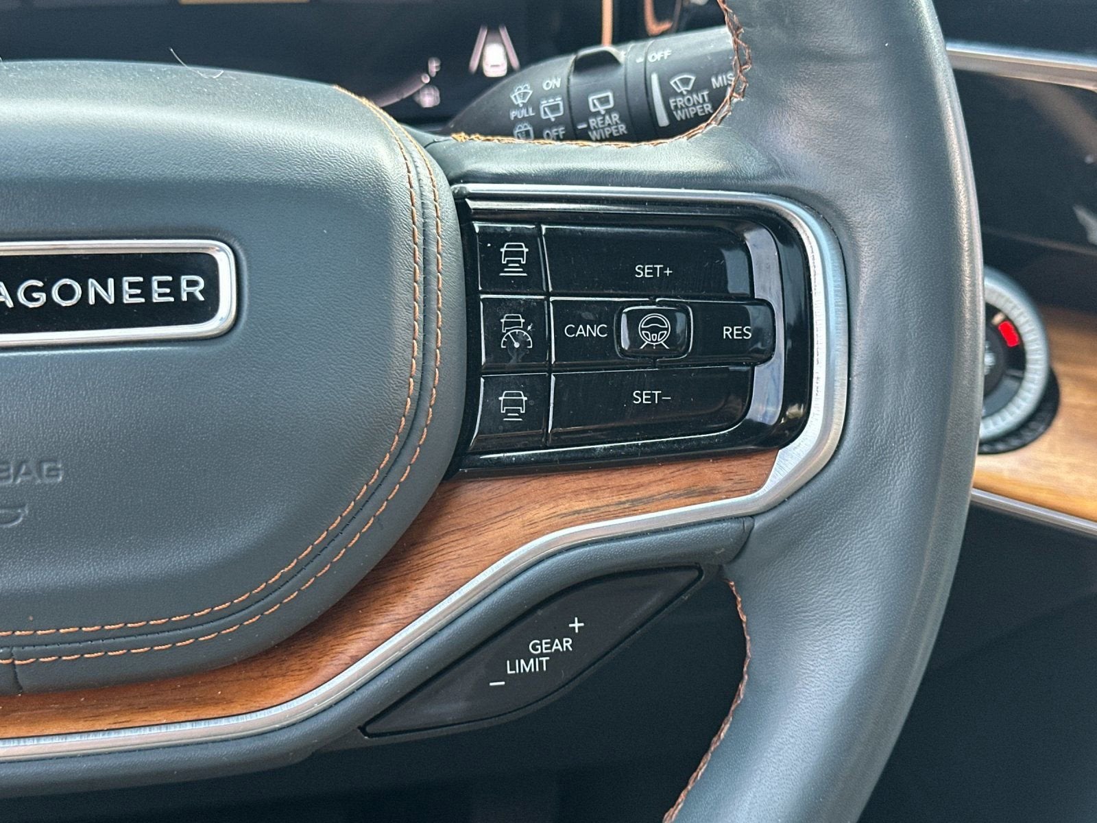 2022 Jeep Grand Wagoneer Series III
