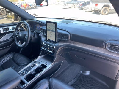 2020 Ford EXPLORER Base
