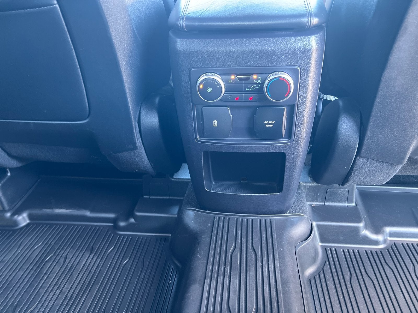 2020 Ford EXPLORER Base