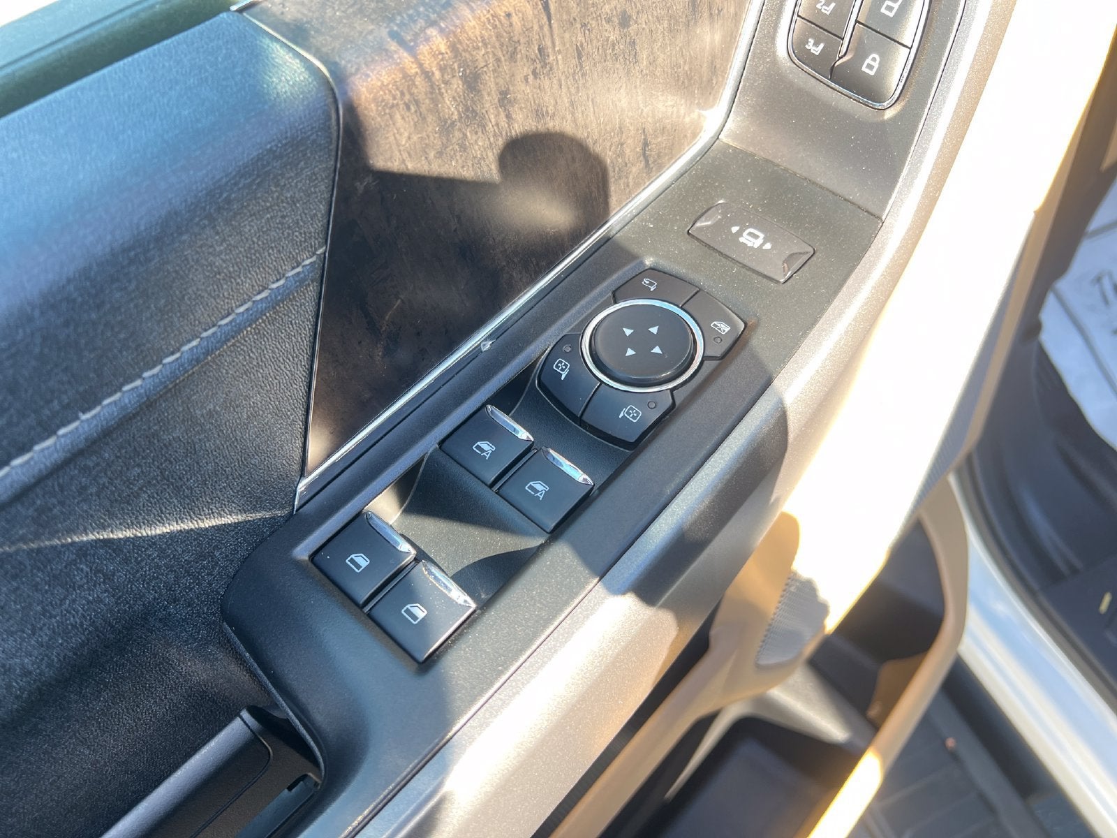 2025 Ford Super Duty F-350 SRW Lariat