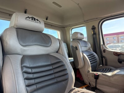 2007 Freightliner M-2 Base