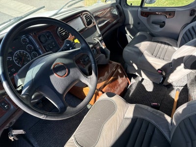 2007 Freightliner M-2 Base