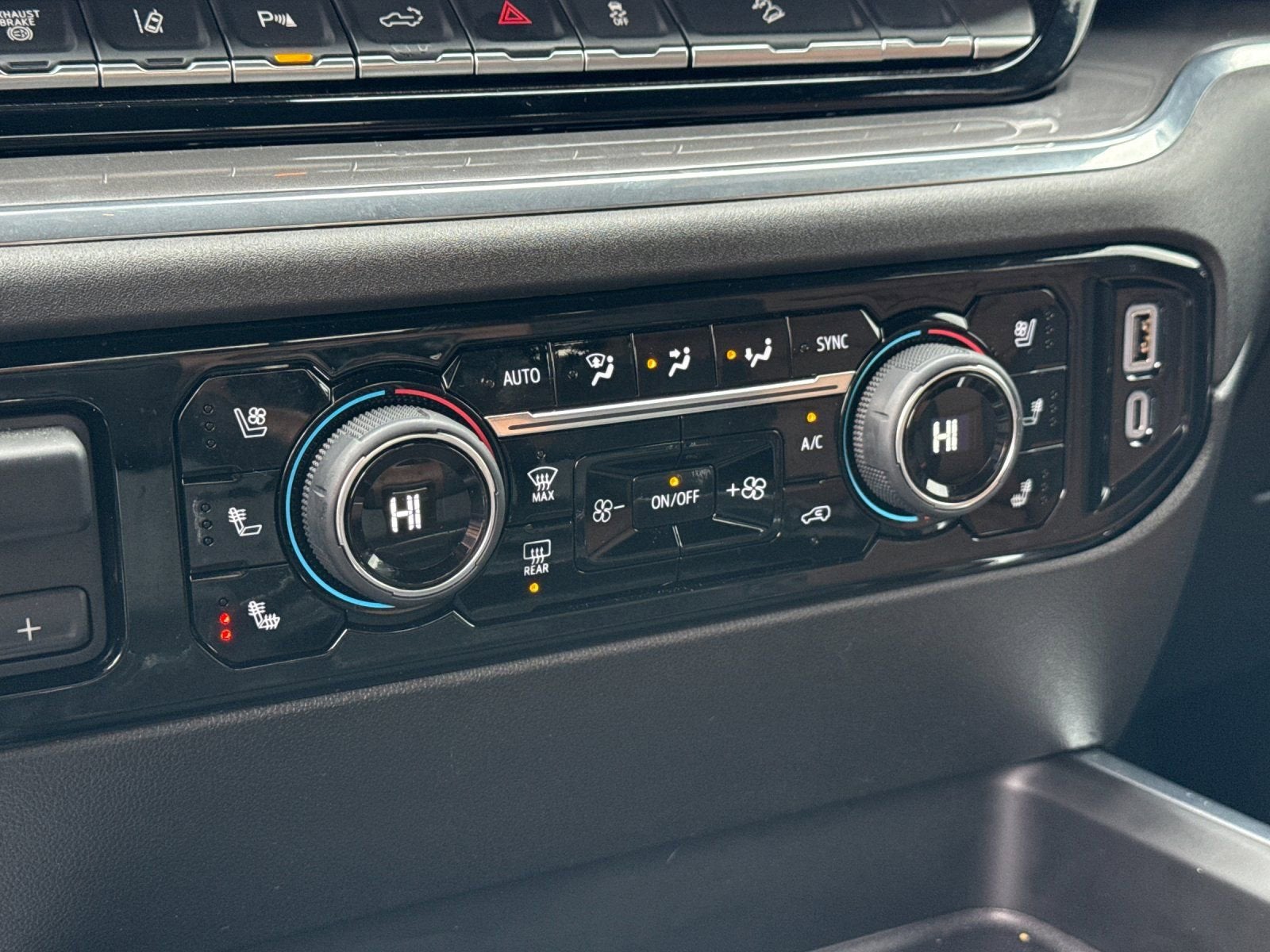 2025 Chevrolet Silverado 3500 HD High Country