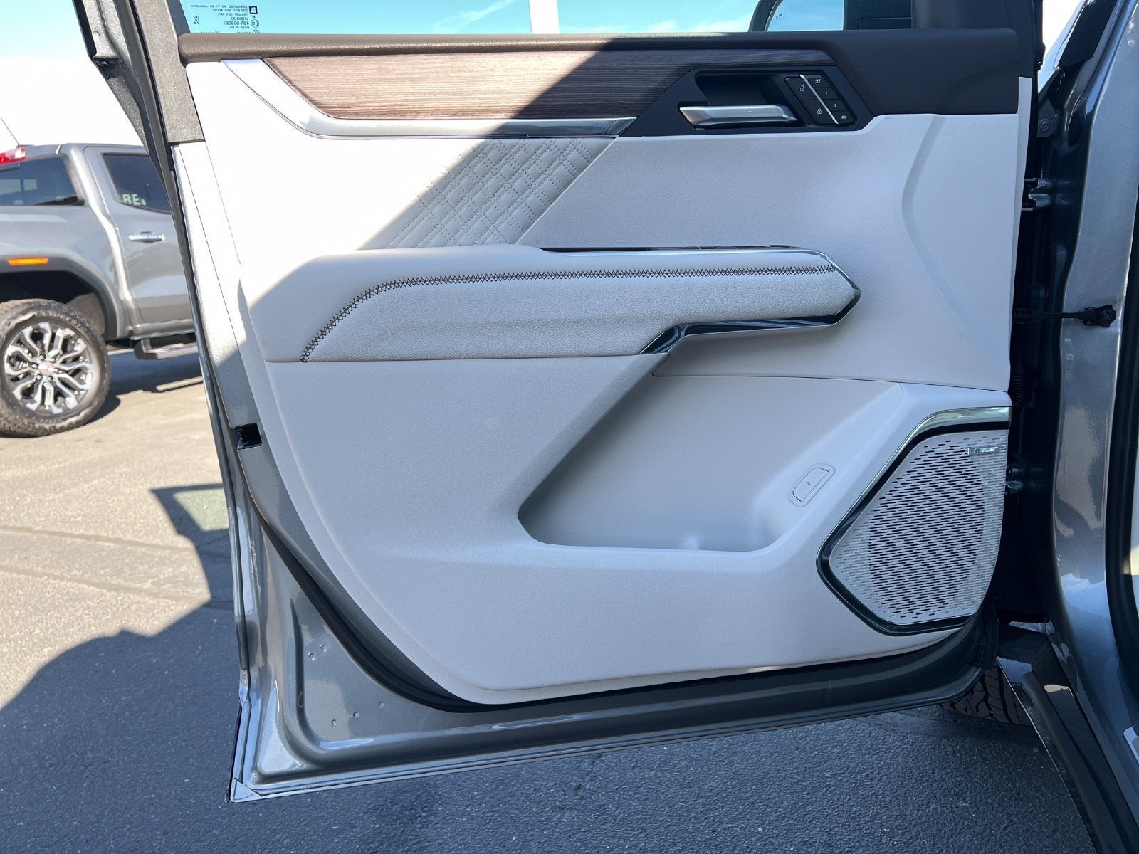 2027 GMC Acadia Denali