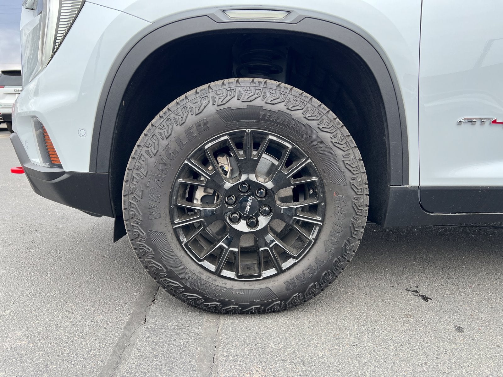 2026 GMC Acadia AT4