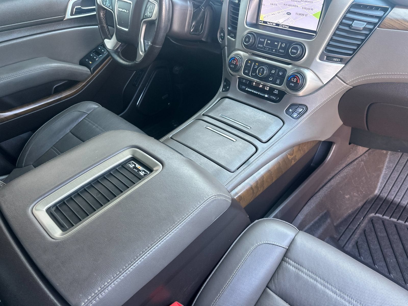 2020 GMC Yukon Denali