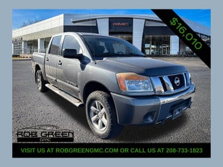 2013 Nissan Titan SV