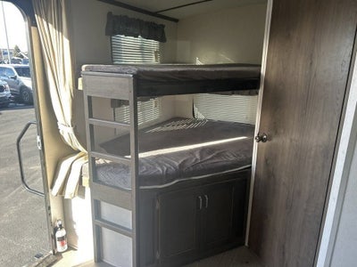 2020 KEYSTONE TRAVEL TRAILER Base