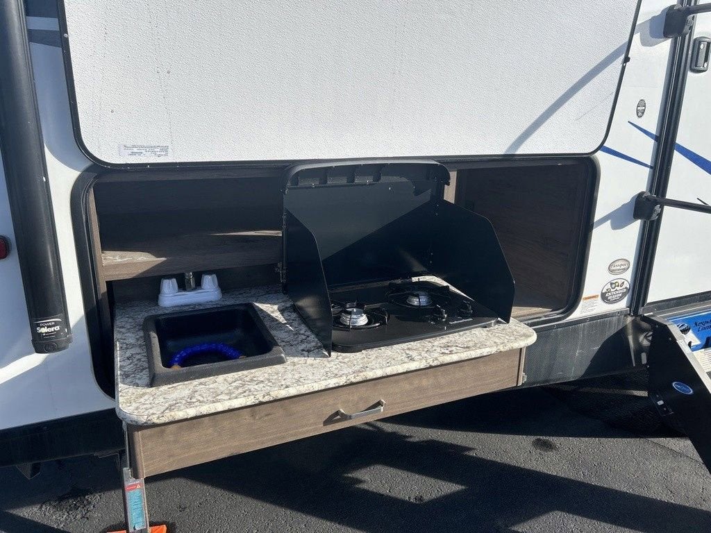 2020 KEYSTONE TRAVEL TRAILER Base