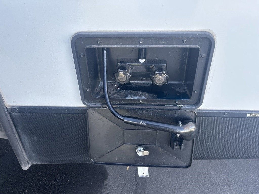 2020 KEYSTONE TRAVEL TRAILER Base