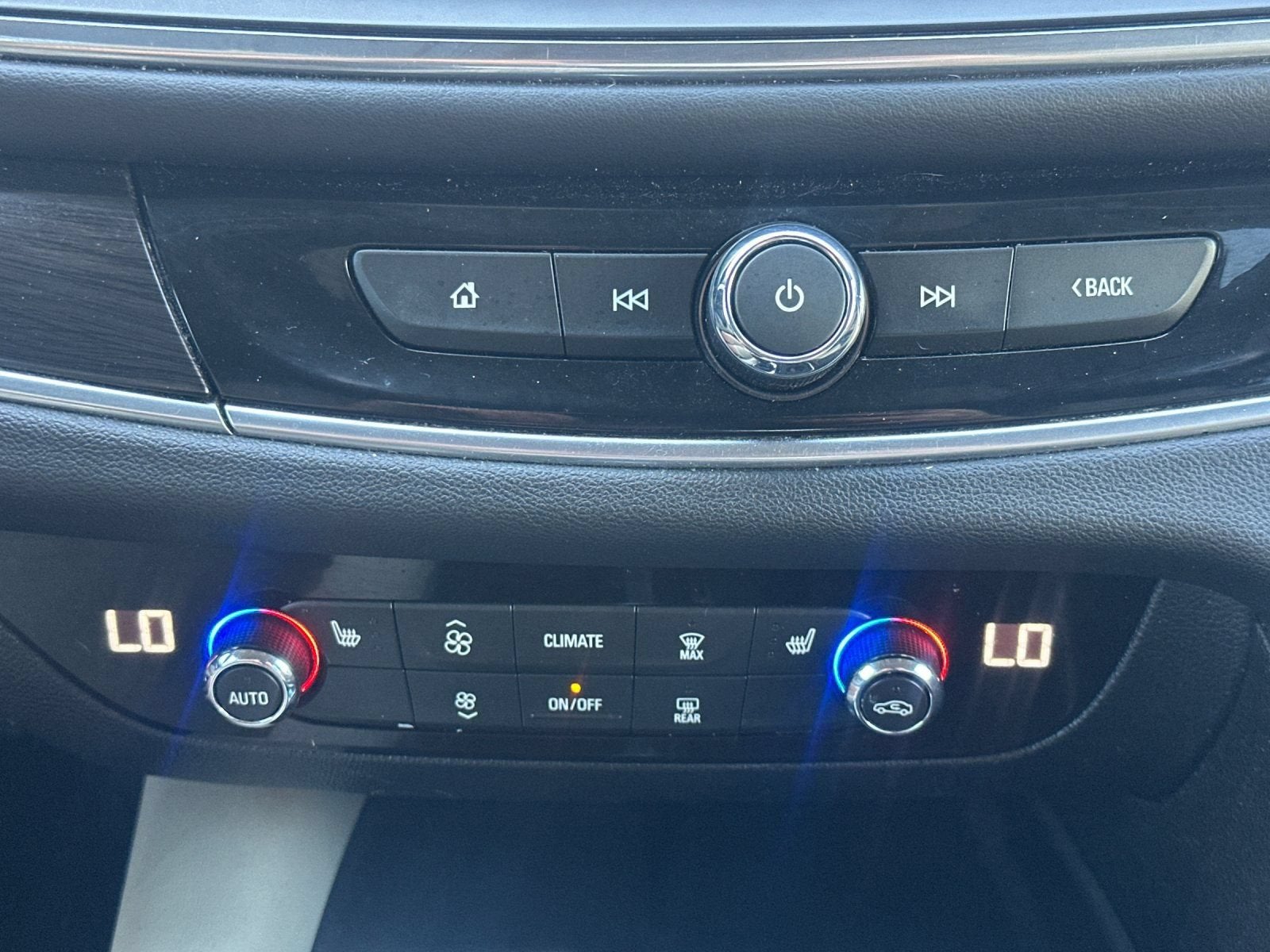 2019 Buick Enclave Essence