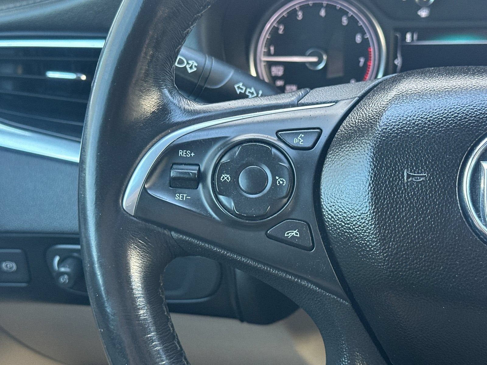 2019 Buick Enclave Essence