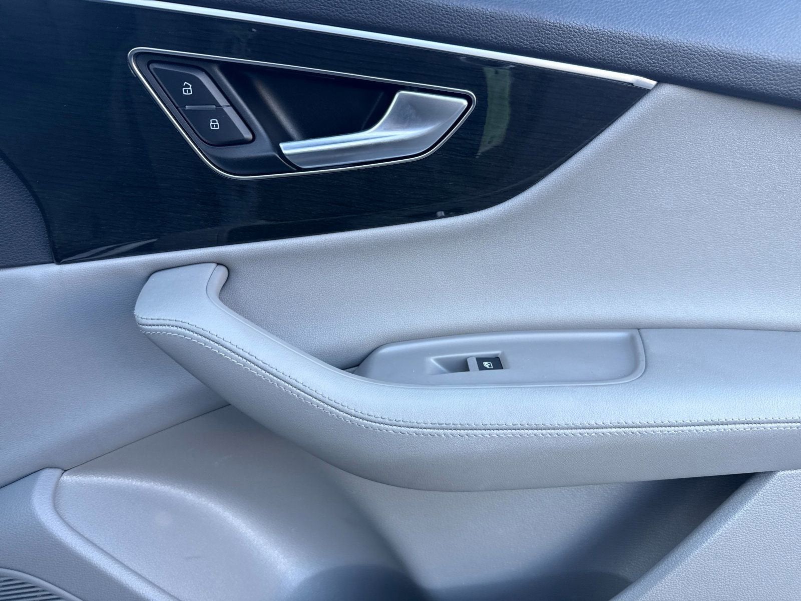 2023 Audi Q7 Premium Plus