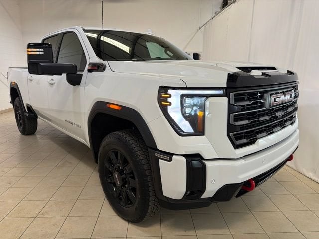 2025 GMC Sierra 2500 HD AT4