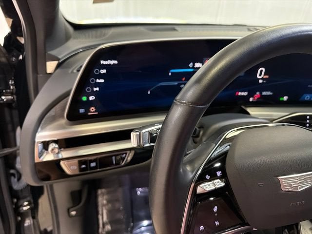 2024 Cadillac LYRIQ Luxury 1