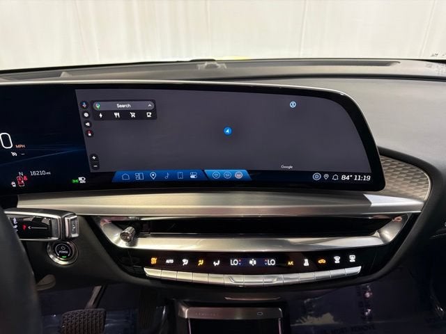 2024 Cadillac LYRIQ Luxury 1