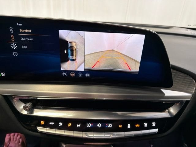 2024 Cadillac LYRIQ Luxury 1