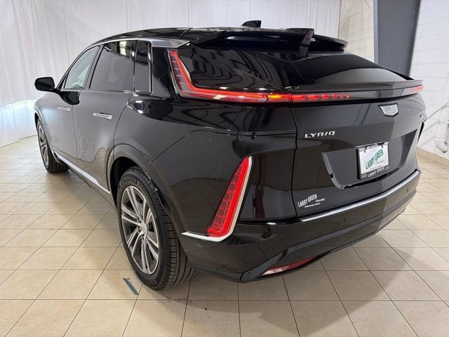 2024 Cadillac LYRIQ Luxury 1