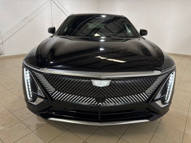 2024 Cadillac LYRIQ Luxury 1