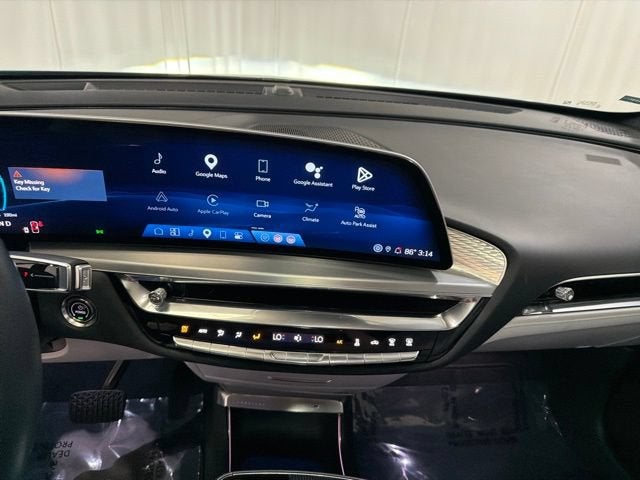2024 Cadillac LYRIQ Luxury 1
