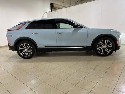 2024 Cadillac LYRIQ Luxury 1