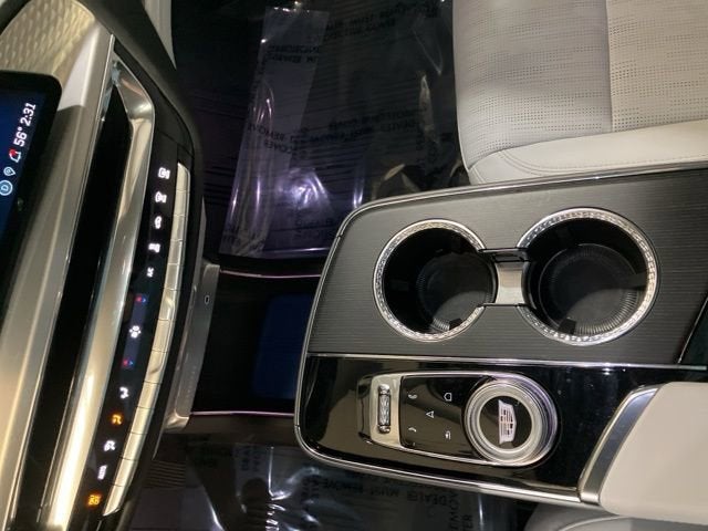 2024 Cadillac LYRIQ Sport 2