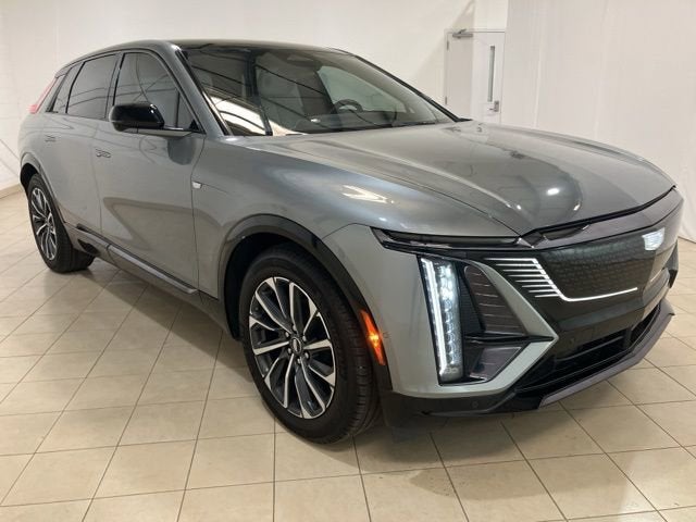 2024 Cadillac LYRIQ Sport 2