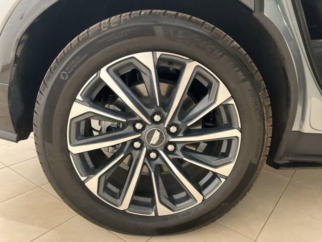 2024 Cadillac LYRIQ Sport 2