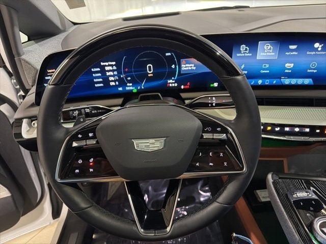 2025 Cadillac OPTIQ Luxury 2
