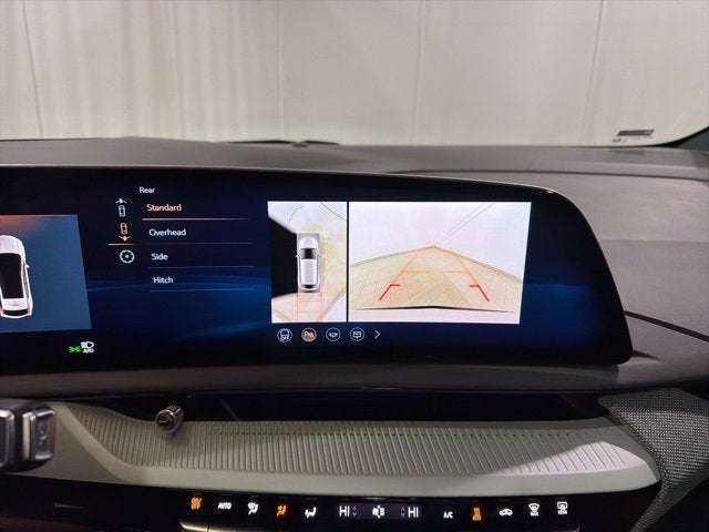 2025 Cadillac OPTIQ Luxury 2