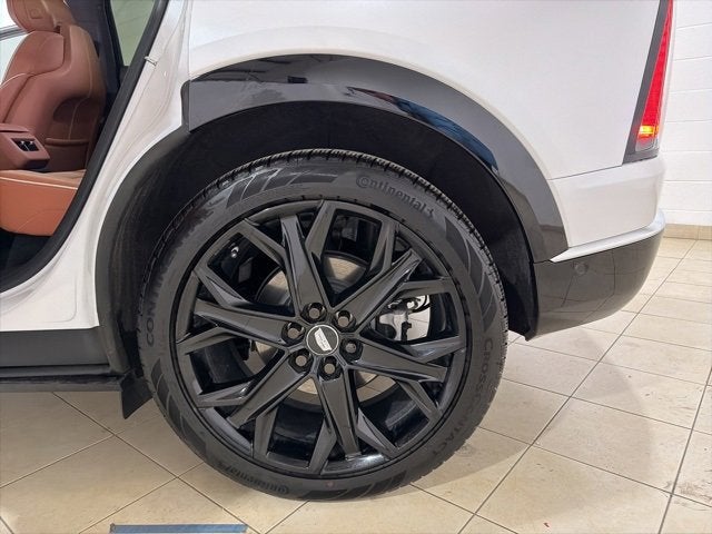 2025 Cadillac OPTIQ Luxury 2