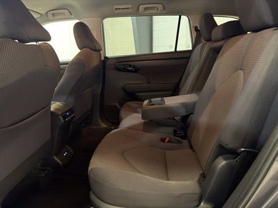 2025 Toyota Highlander LE