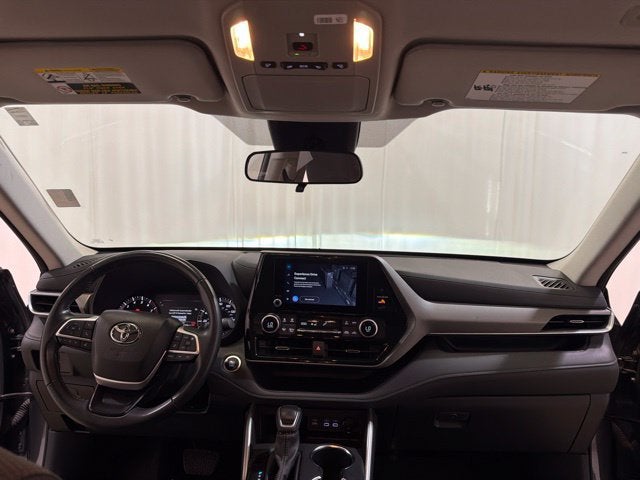 2025 Toyota Highlander LE