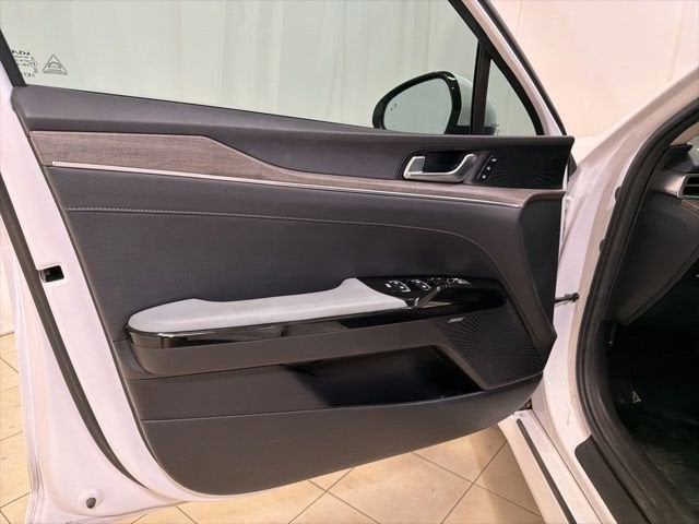 2023 Kia K5 EX