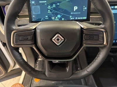 2023 RIVIAN R1S Adventure