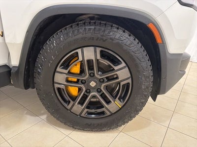 2023 RIVIAN R1S Adventure