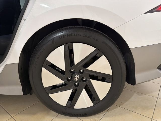 2025 Hyundai IONIQ 6 SE