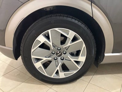 2024 Genesis GV60 Standard