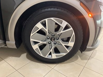 2024 Genesis GV60 Standard