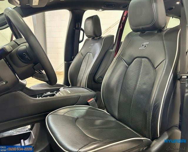 2023 Chrysler Pacifica Hybrid Limited