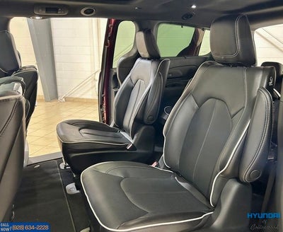 2023 Chrysler Pacifica Hybrid Limited