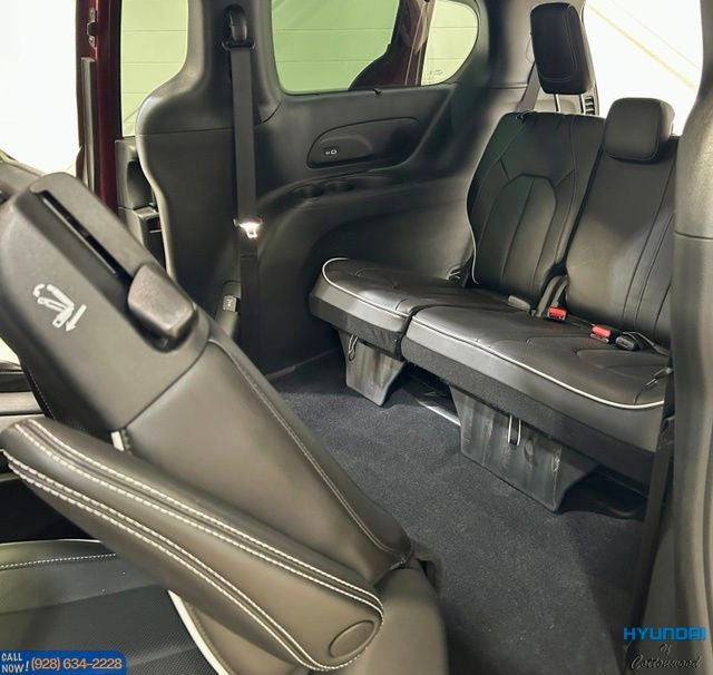 2023 Chrysler Pacifica Hybrid Limited