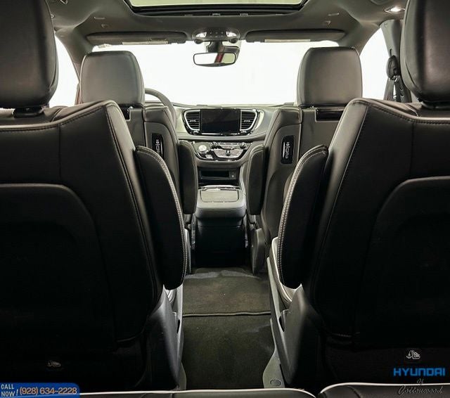 2023 Chrysler Pacifica Hybrid Limited