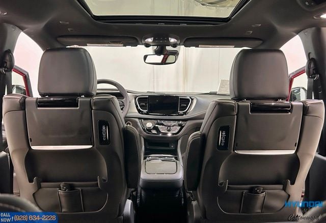 2023 Chrysler Pacifica Hybrid Limited