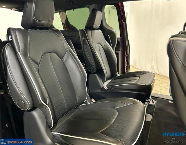 2023 Chrysler Pacifica Hybrid Limited